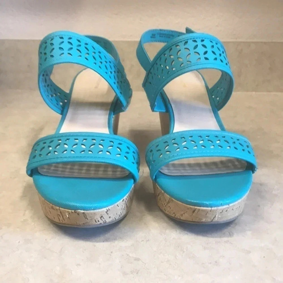 Liz Claiborne Kian Teal Laser Cut Wedge Sandals - Picture 5 of 11